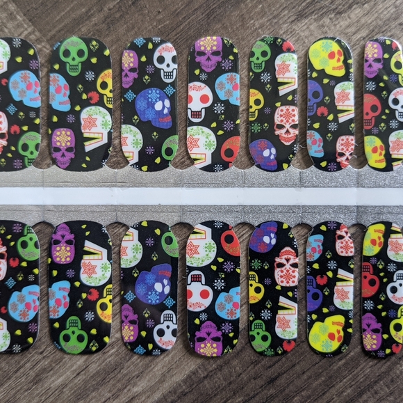 Nail Wraps - Sugar Skulls in Color - Picture 1 of 1